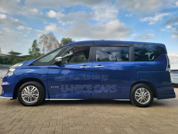 Nissan Serena 2019 Blue