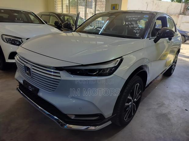 Honda Vezel 2021 Off white
