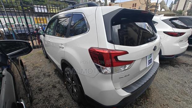 Subaru Forester 2018 White