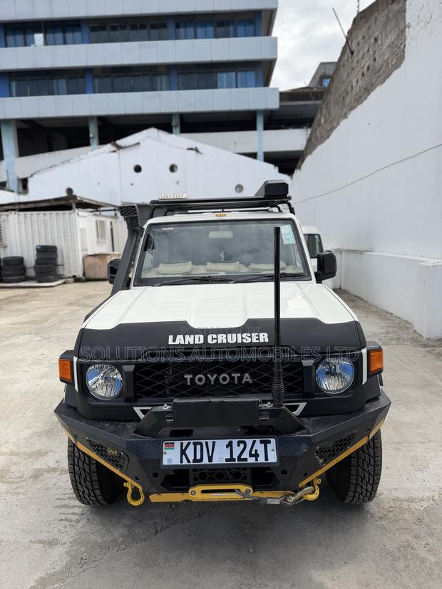 New Toyota Land Cruiser LC300 2025 Pearl