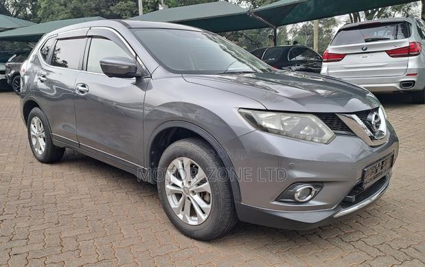 Nissan X-Trail 2016 Gray