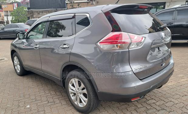 Nissan X-Trail 2016 Gray