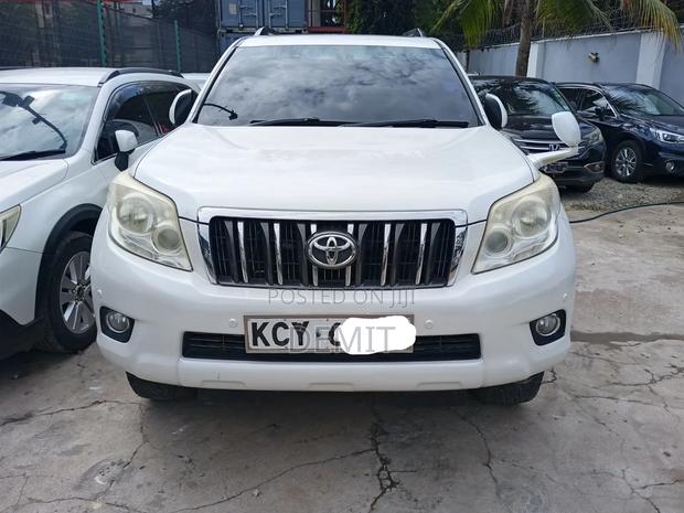 Toyota Land Cruiser Prado 2013 White