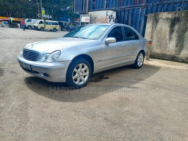 Mercedes-Benz C200 2004 Silver