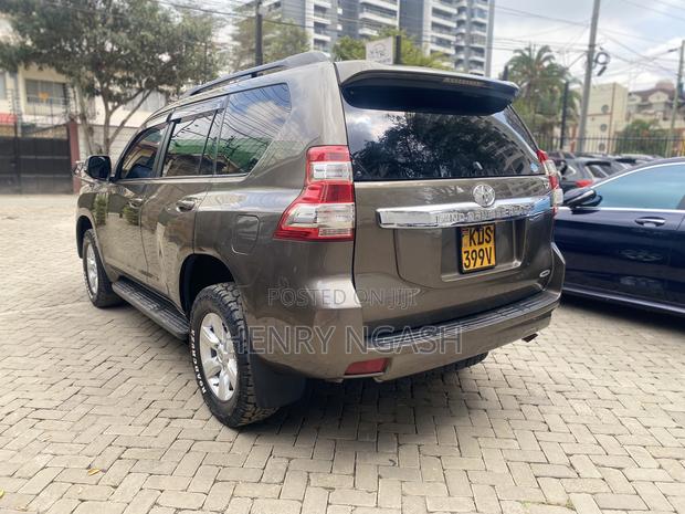 Toyota Land Cruiser Prado 2.7 2017 Brown