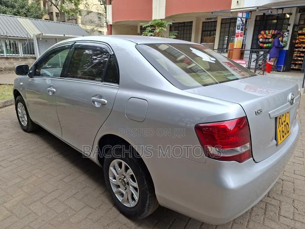 Toyota Axio 2010 Silver