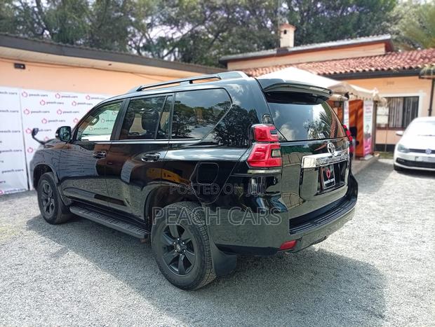 Toyota Land Cruiser Prado 2018 Black