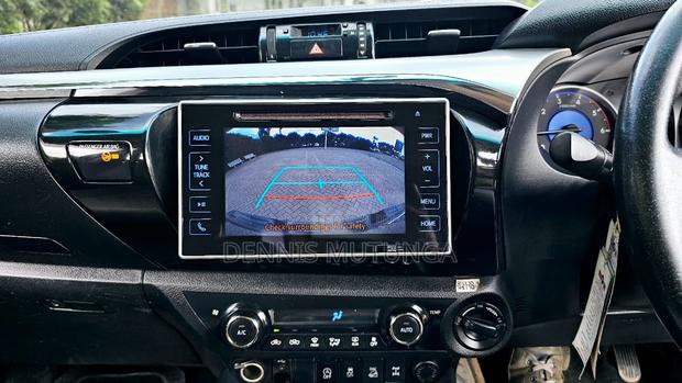 Toyota Hilux SR5 HI-RIDER 2015 Gray