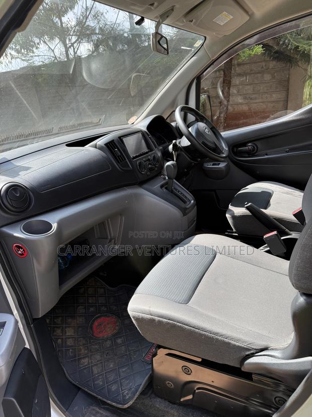 Nissan NV200 2017 Silver