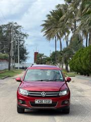 Volkswagen Tiguan 2015 Red for sale