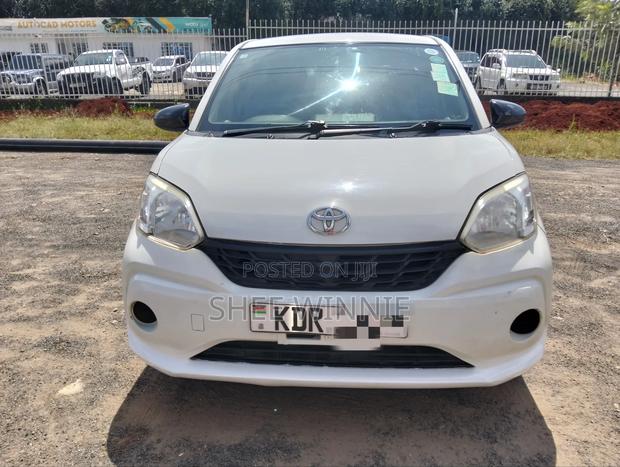 Toyota Passo 2017 White