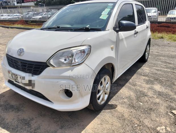 Toyota Passo 2017 White
