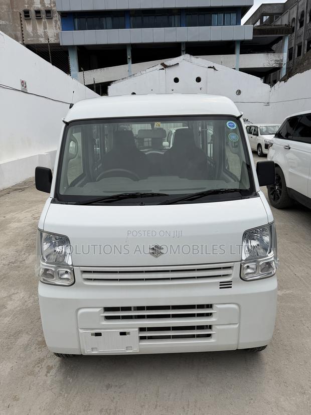 Suzuki Every Wagon 2019 White