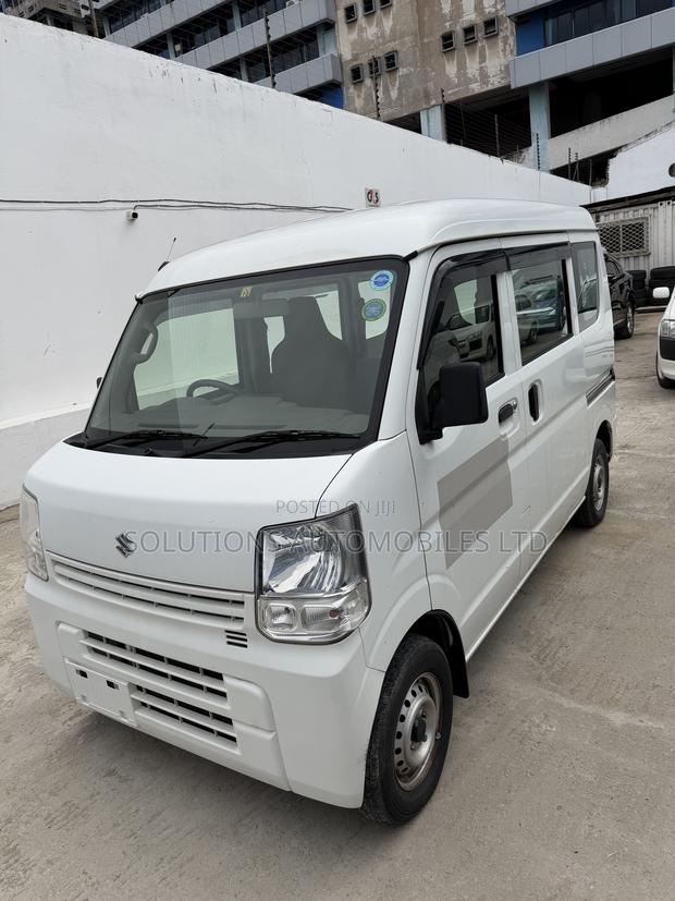 Suzuki Every Wagon 2019 White