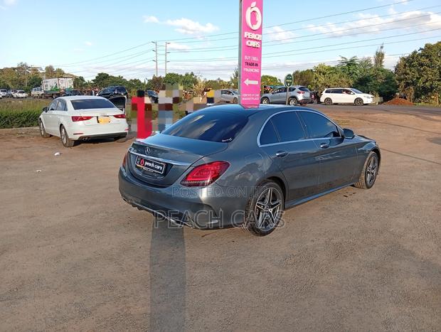 Mercedes-Benz C200 2018 Gray