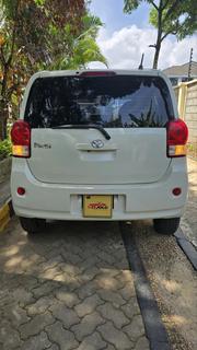 Toyota Porte 2014 Pearl for sale