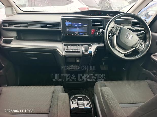Honda Stepwgn 2019 White