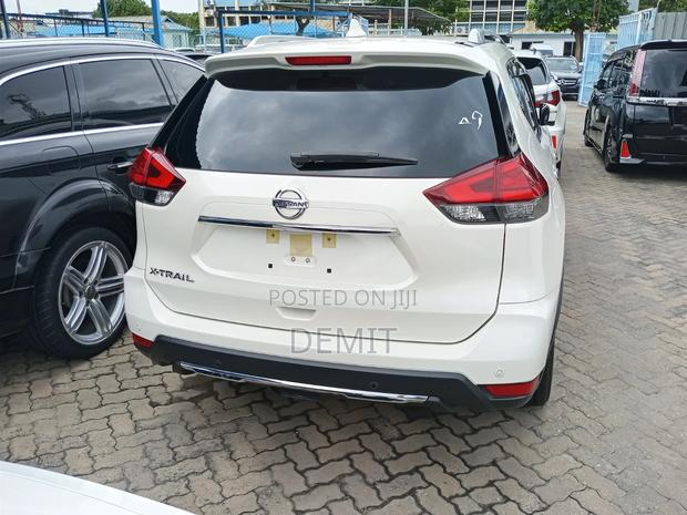 Nissan X-Trail 2.0 Petrol FWD 2019 White