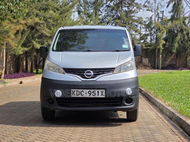 Nissan NV200 2015