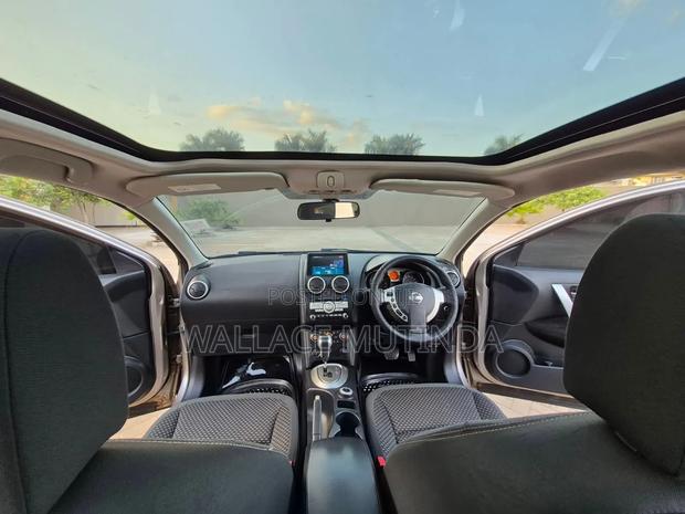 Nissan Dualis 2010 Brown
