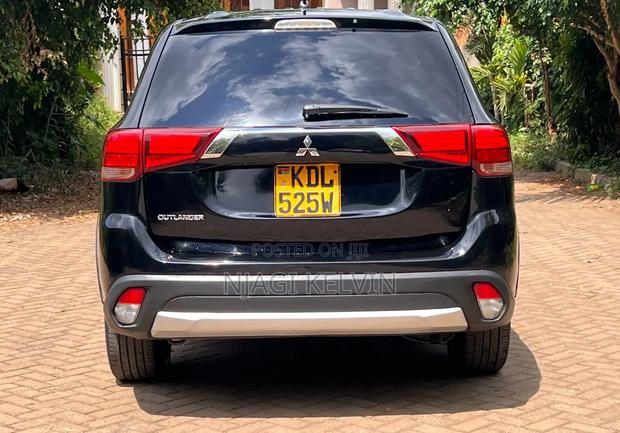Mitsubishi Outlander 2016 Black