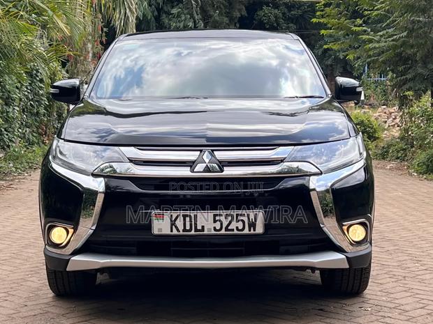 Mitsubishi Outlander 2016 Black