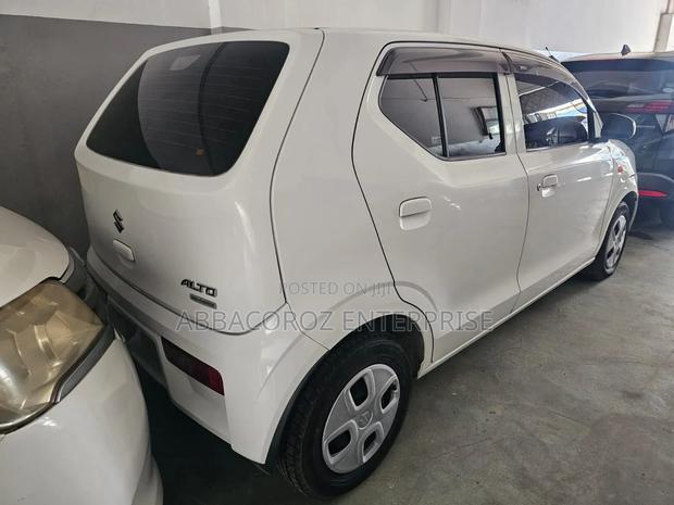 Suzuki Alto 2018 White