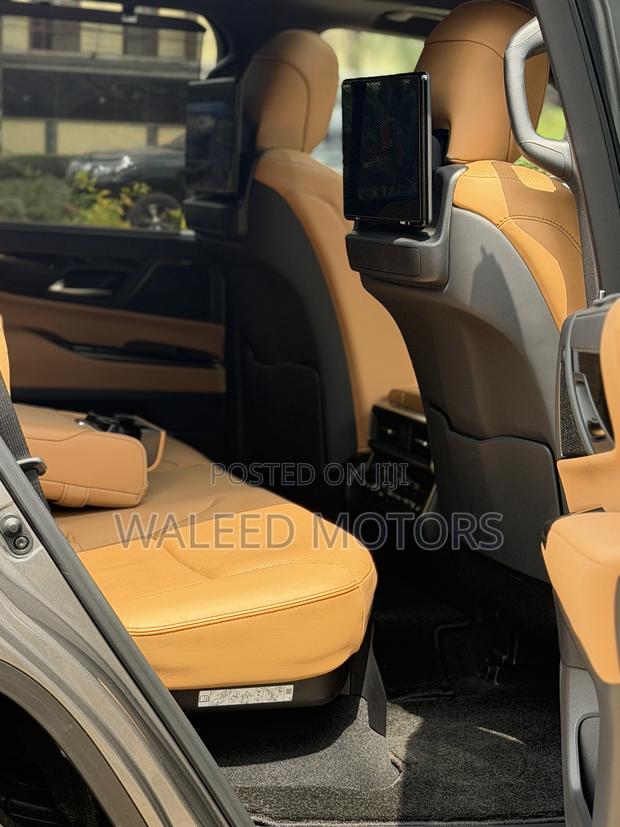 Lexus LX 600 2022 Gray