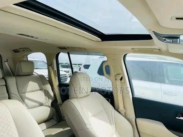 Toyota Land Cruiser 2023 Pearl