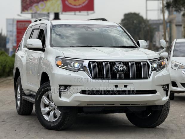 Toyota Land Cruiser Prado 2.7 2019 White