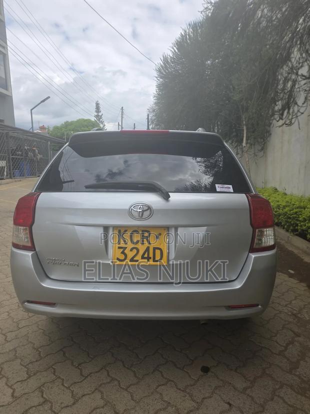 Toyota Corolla Fielder 2013 Silver