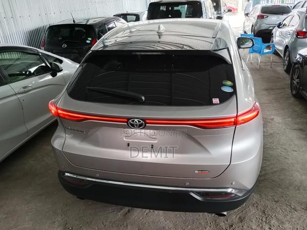 Toyota Harrier 2020 Gold