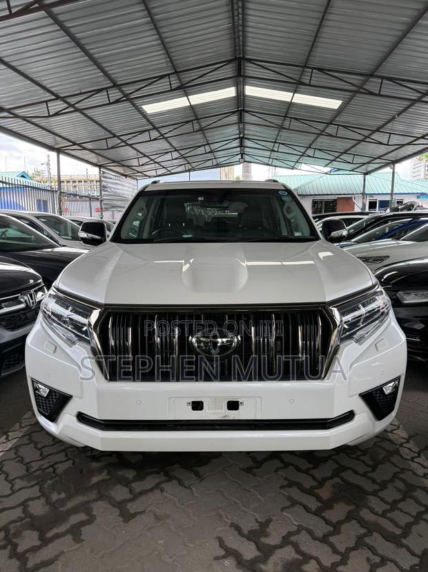 Toyota Land Cruiser Prado 2.8 2021 White