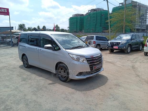 Toyota Noah 2014 Silver