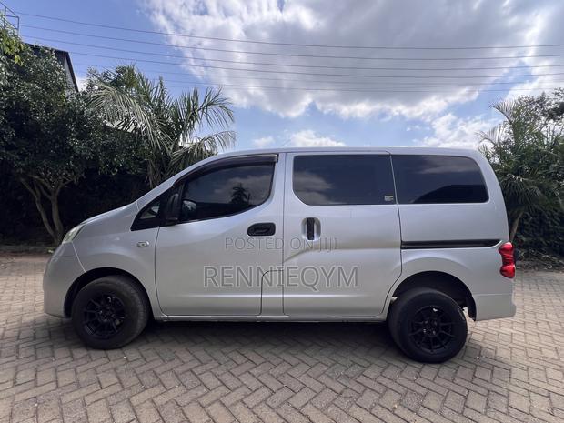 Nissan NV200 2018 Silver