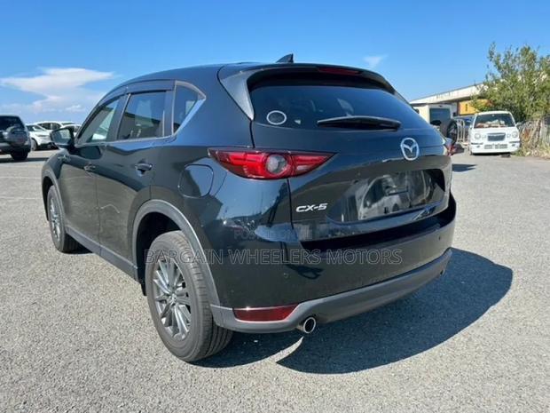 Mazda CX-5 2018 Blue