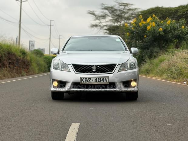 Toyota Crown 2009 Silver
