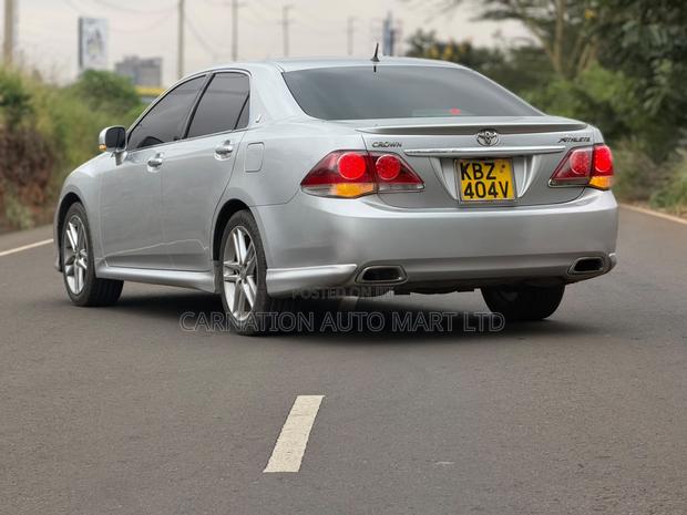 Toyota Crown 2009 Silver