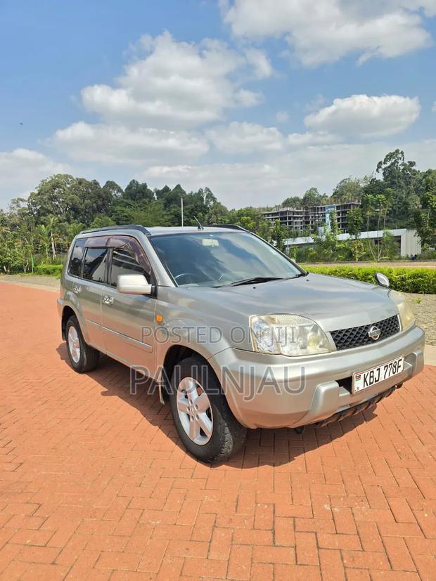 Nissan X-Trail 2004
