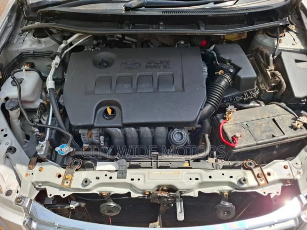 Toyota Premio 2012 Silver