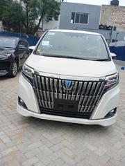 Toyota Esquire 1.8 FWD Hybrid (7 seater) 2019 White for sale