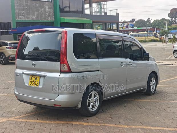Nissan Serena 2011 Gray