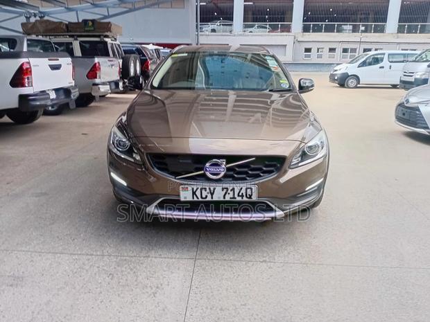 Volvo V60 2016 Brown