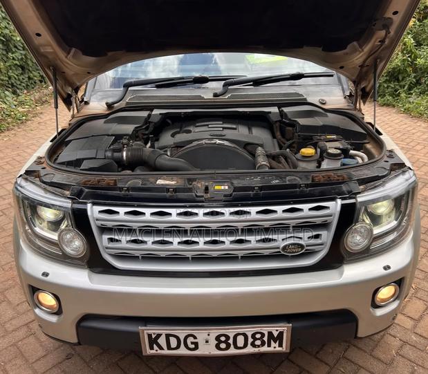 Land Rover Discovery 2014 Silver