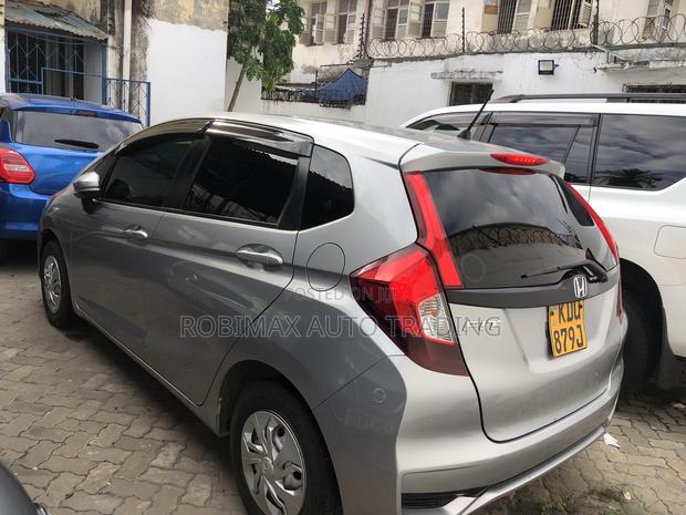 Honda Fit 2018 Silver