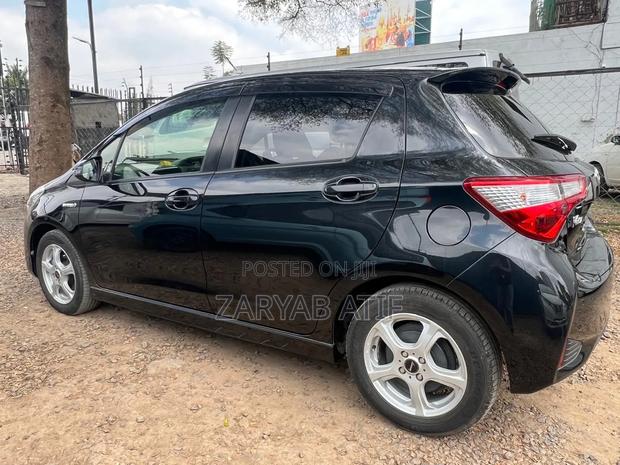 Toyota Vitz 2019 Black