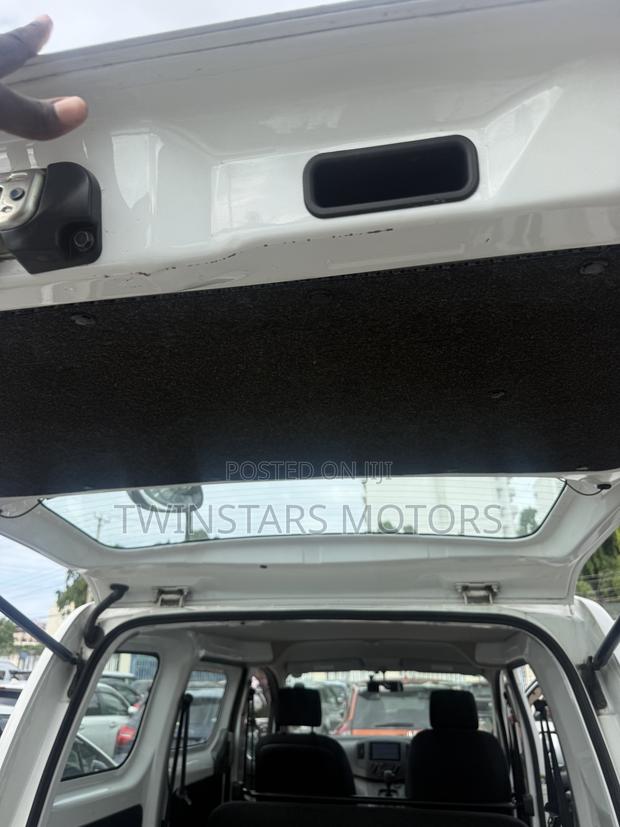 Nissan NV200 SV 2019 White