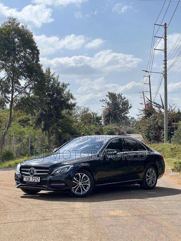 Mercedes-Benz C200 2015 Black