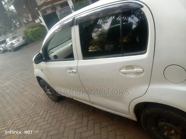 Toyota Passo 1.0 AWD 2012 White
