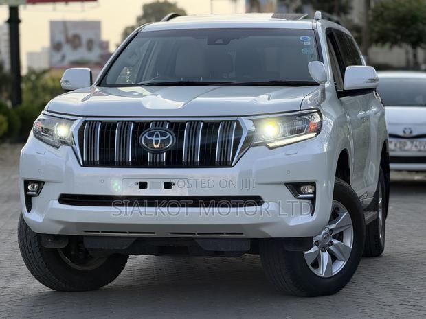 Toyota Land Cruiser Prado 2.8 2021 White